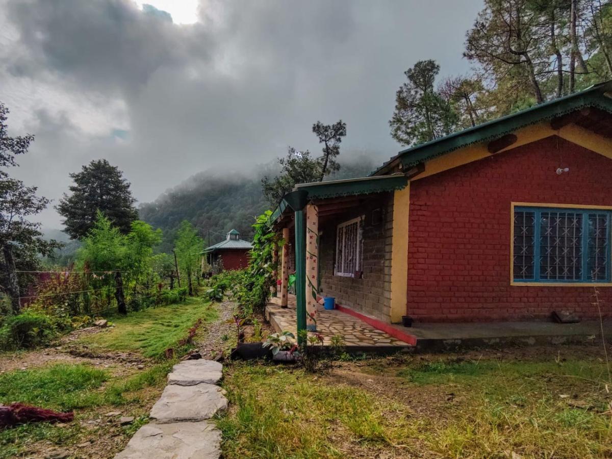 Zenoaks Homestay Алмора Экстерьер фото