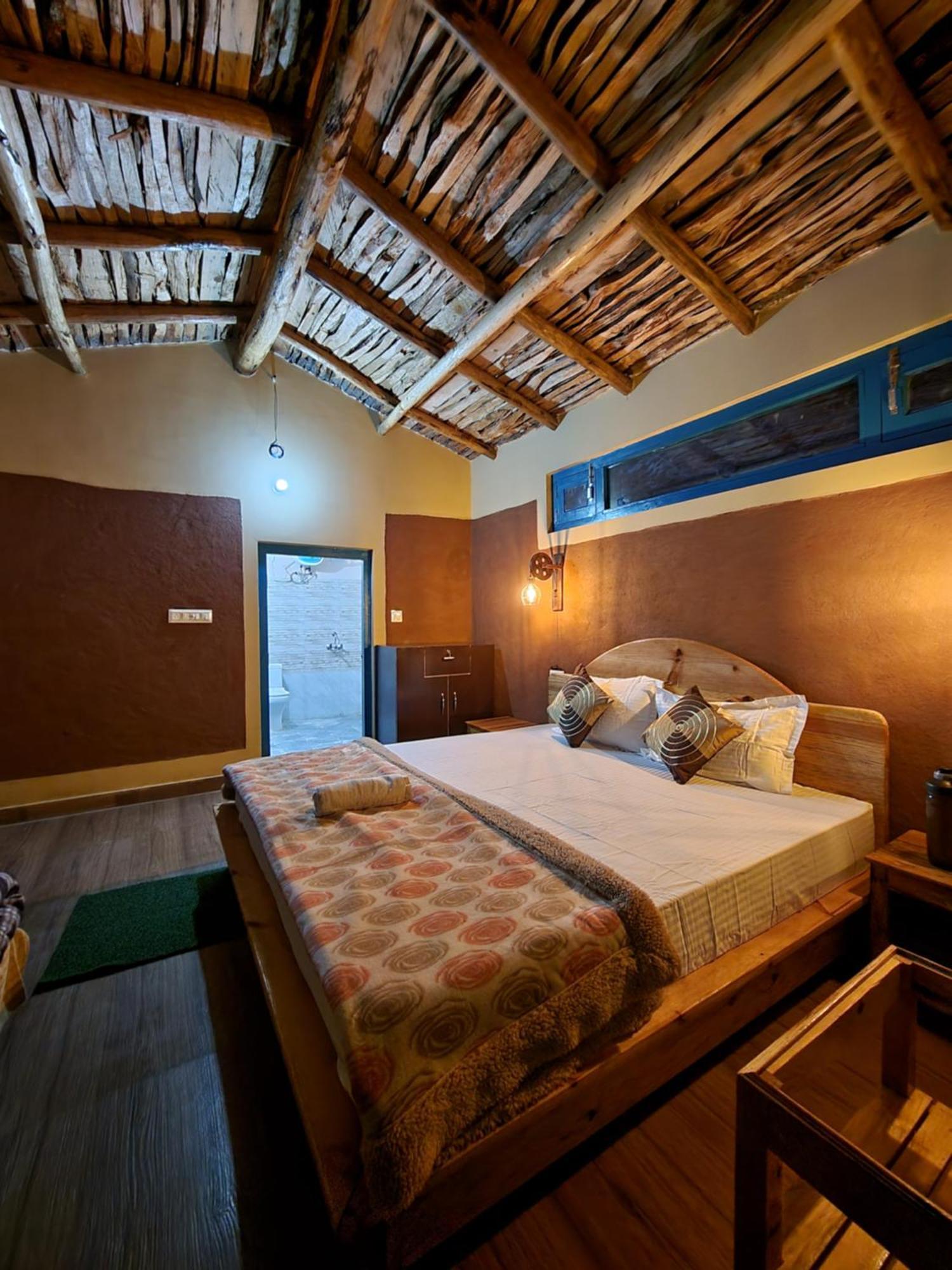 Zenoaks Homestay Алмора Экстерьер фото