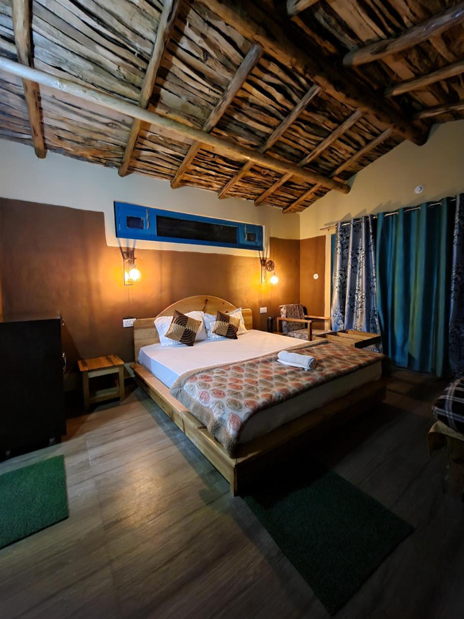Zenoaks Homestay Алмора Экстерьер фото